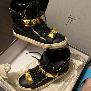 giuseppe zanotti shoe
